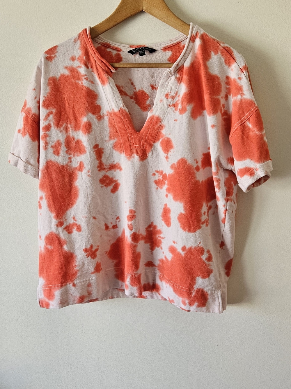 Velvet Heart Coral and White Tie-Dye V-Neck Short Sleeve Top
